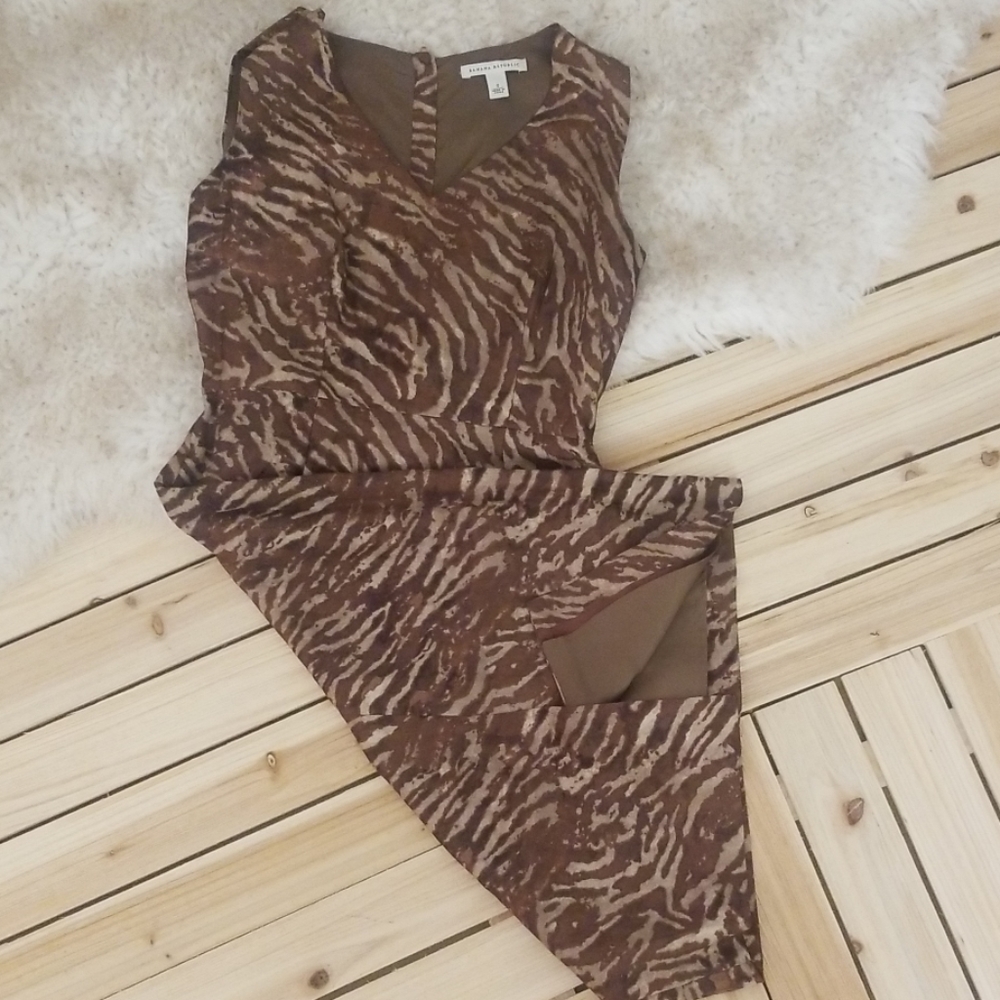 Banana Republic v neck zebra print dress - Picture 8 of 8